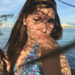 Meet your Posher, Reagan